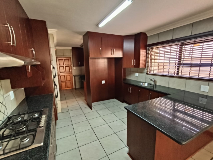 4 Bedroom Property for Sale in Boschdal North West